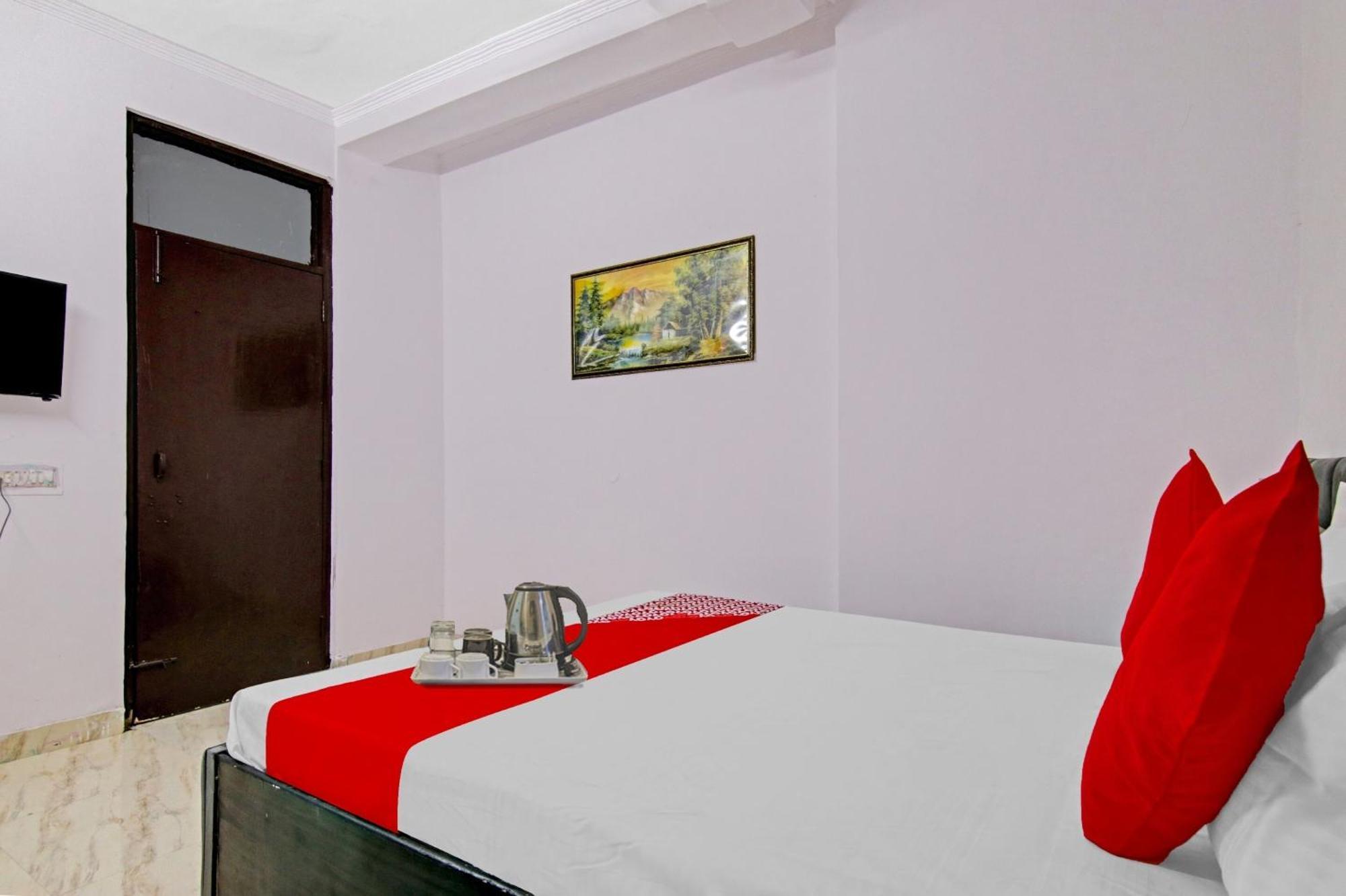 Hotel O Chaudhary Villa New Delhi Bagian luar foto