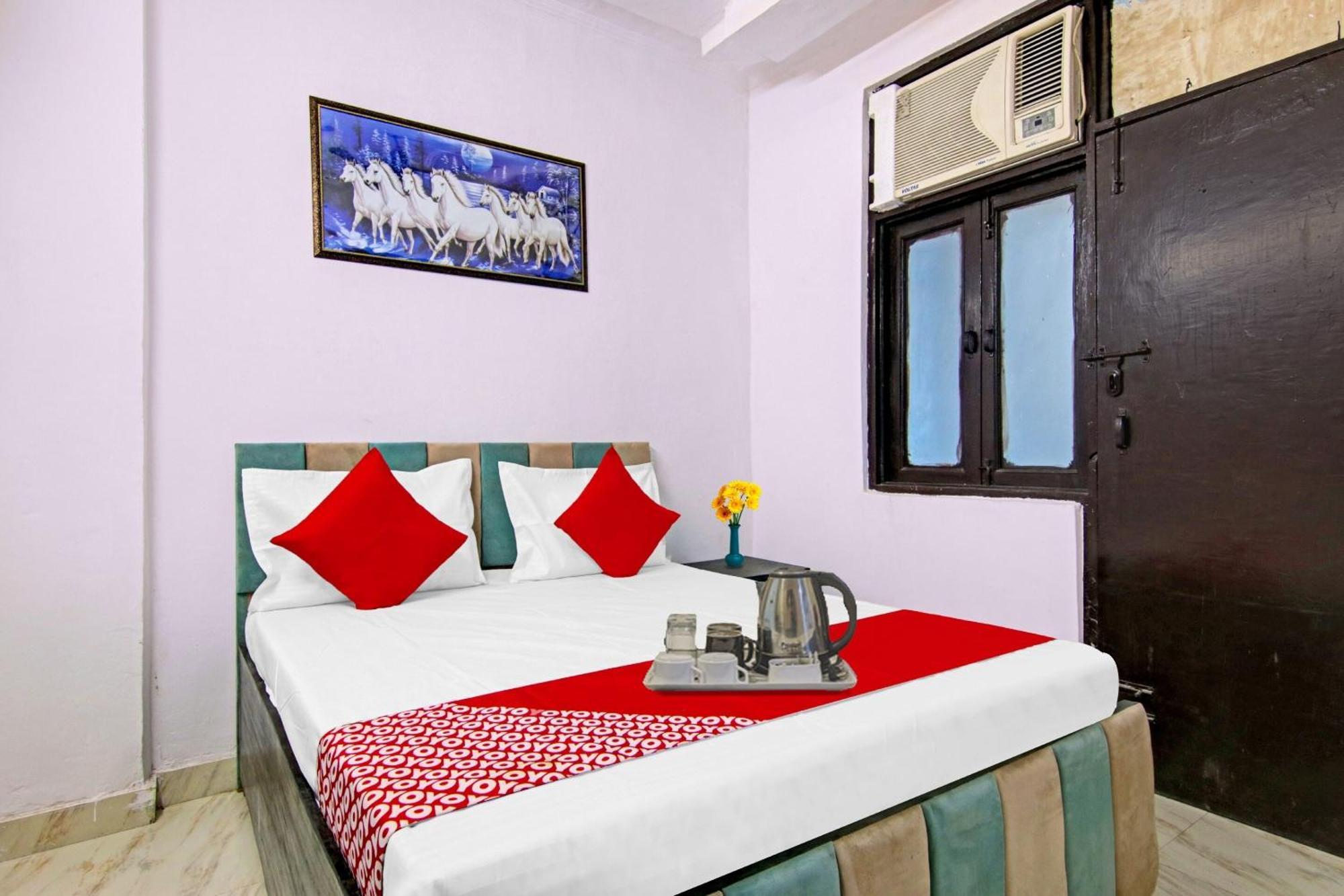 Hotel O Chaudhary Villa New Delhi Bagian luar foto