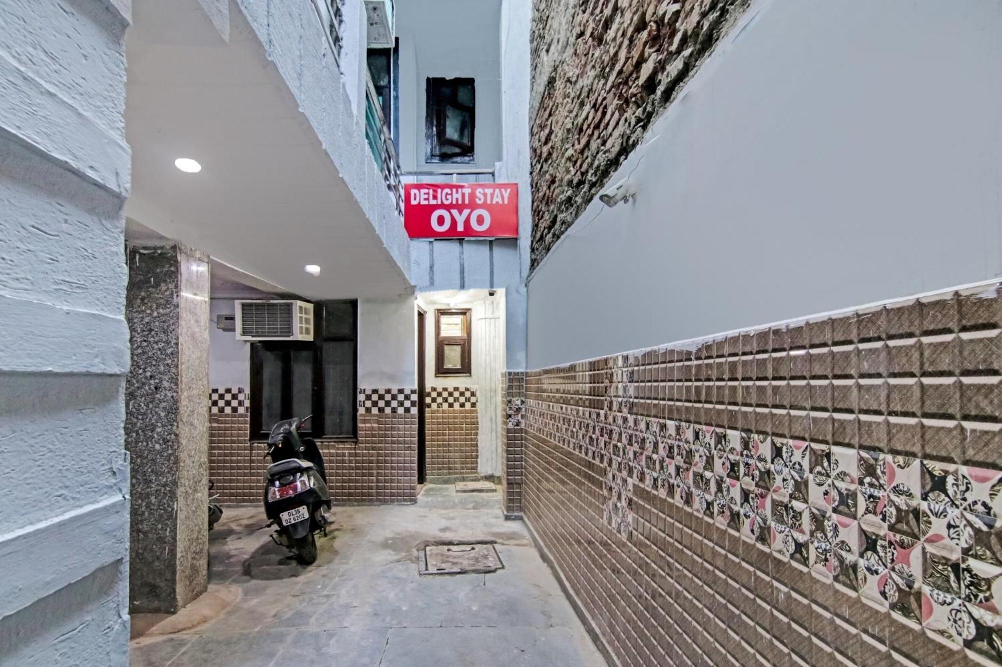 Hotel O Chaudhary Villa New Delhi Bagian luar foto
